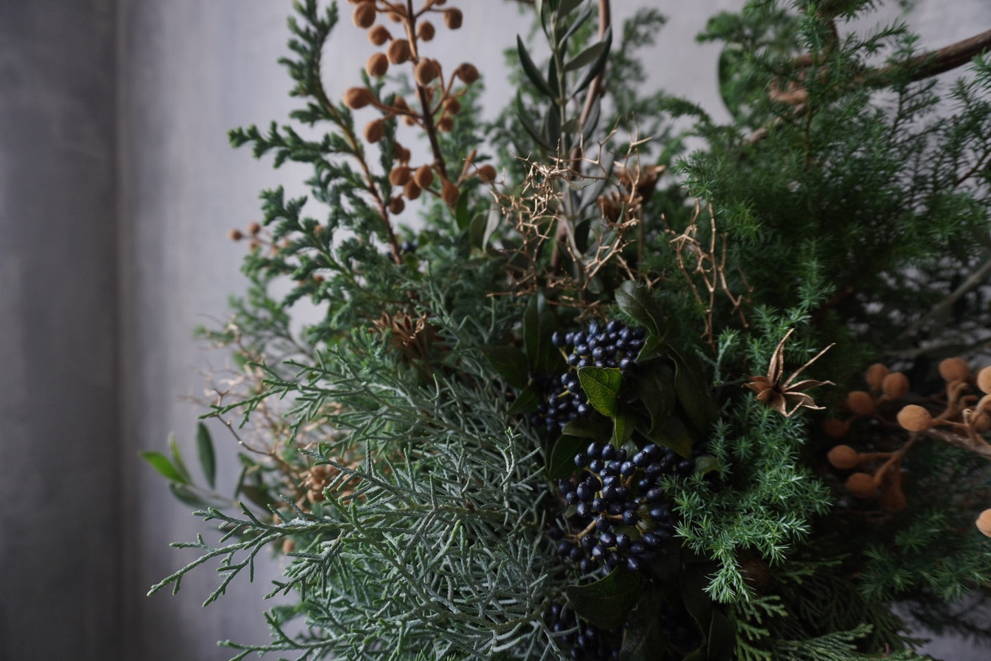 Holiday arrangement green