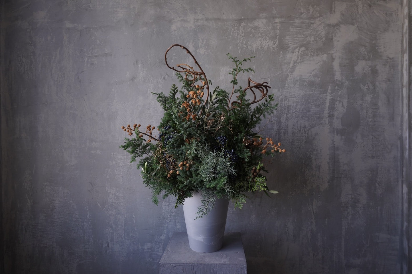 Holiday arrangement green