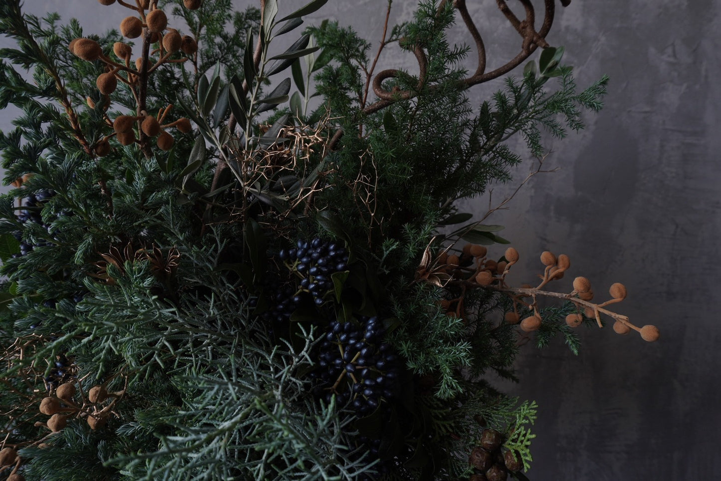 Holiday arrangement green