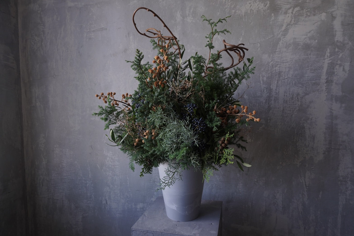 Holiday arrangement green